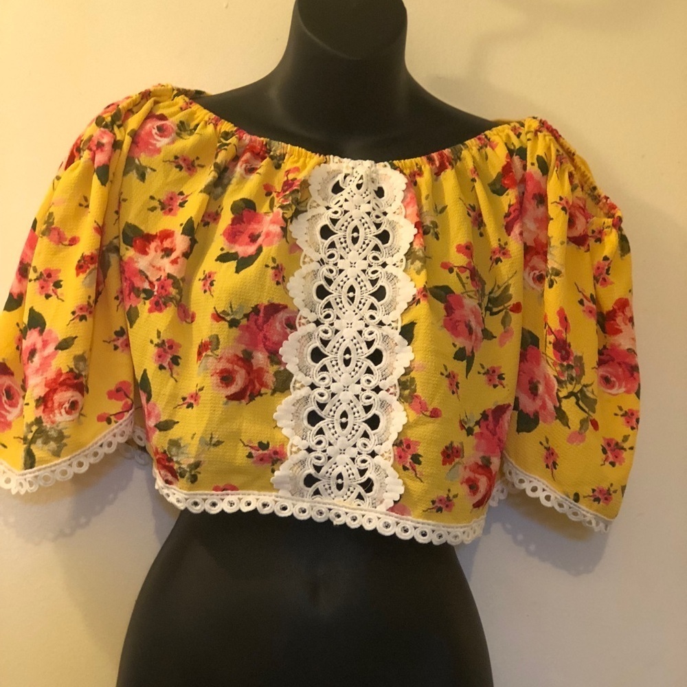 🔥🌸🎉🌹👗🌸🔥Love J off shoulder boho shirt🌷🌸🌹